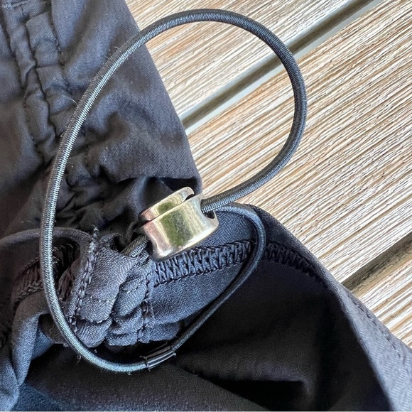 Lululemon Dance Studio Crop II Unlined 20” Style #W6APMS Black Scrunch GUC Sz 8 - Picture 8 of 12